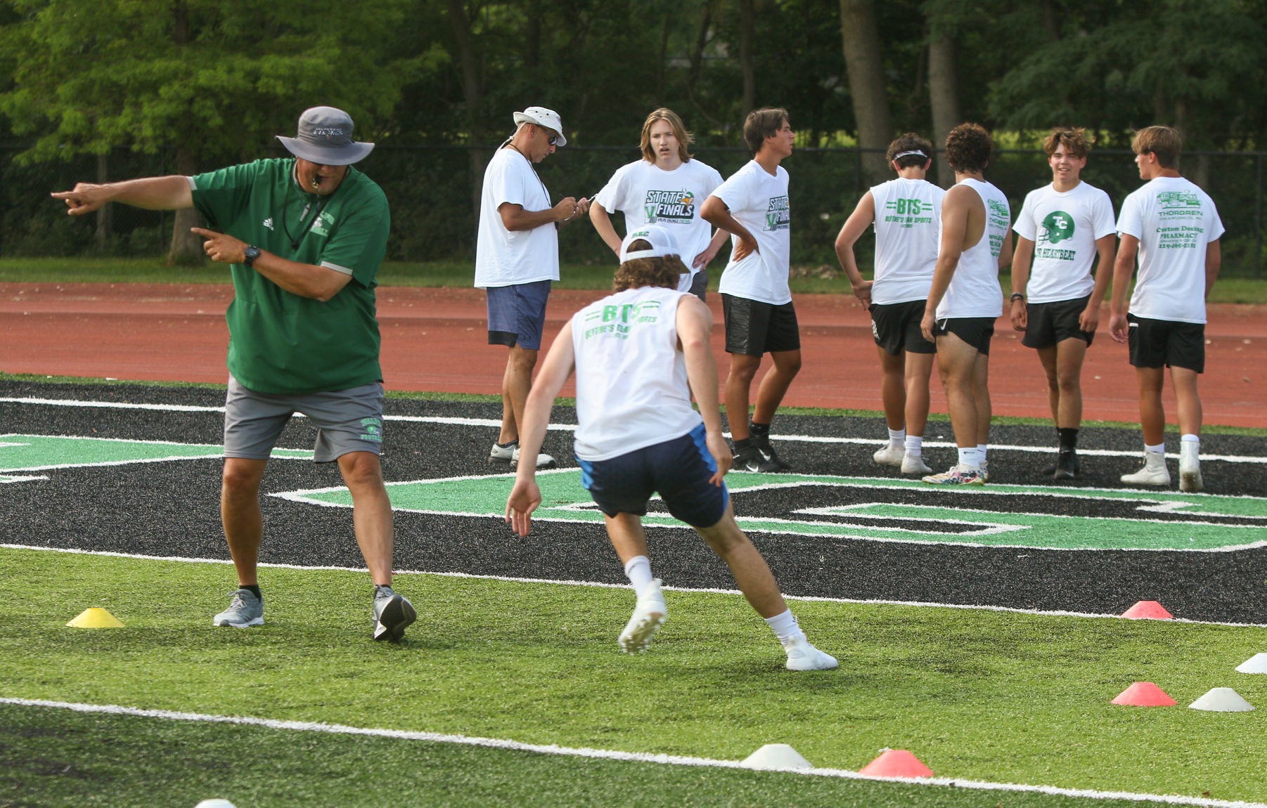 Valparaiso's football team conducts its first workouts